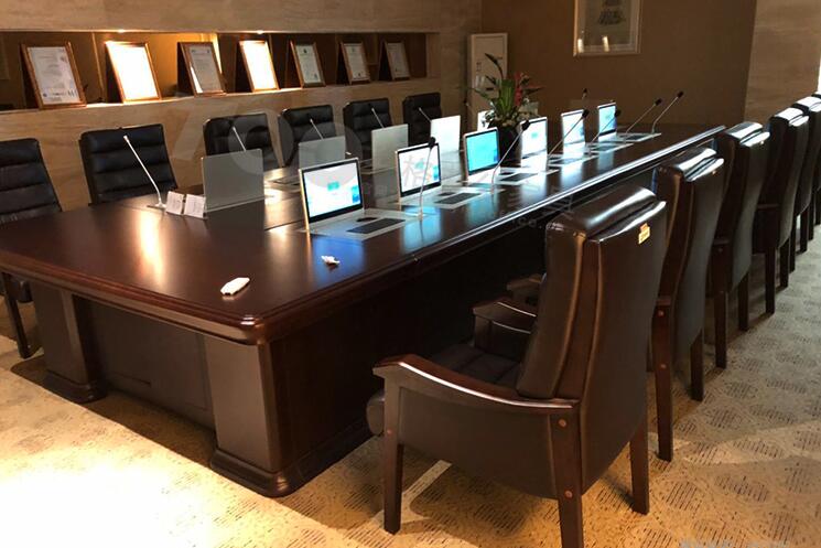 傳統(tǒng)智能會(huì)議桌